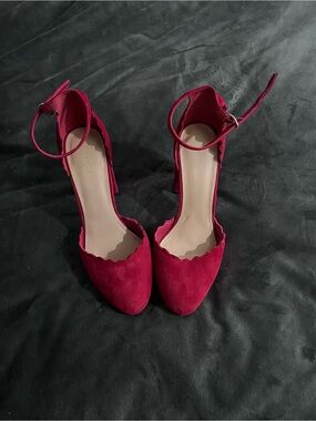 Marc Fisher Red Suede Block Heel Mary Jane’s Size 7